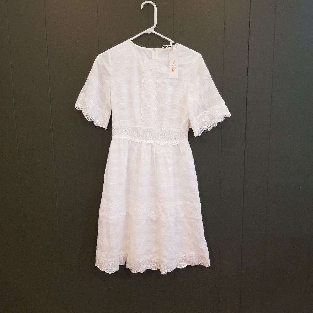 New with Tags Petal Lush white short sleeved dress size XS